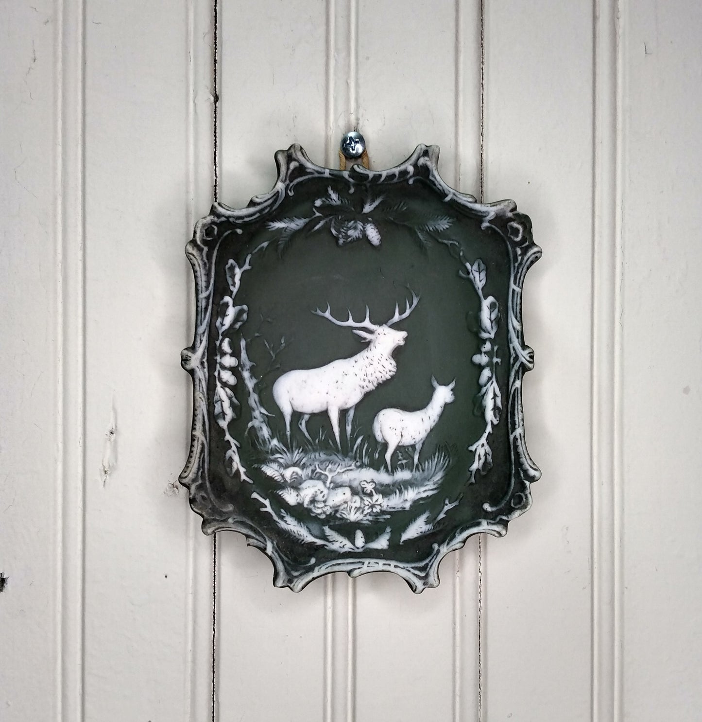 Antique Green jasperware elk plaque *FREE SHIPPING