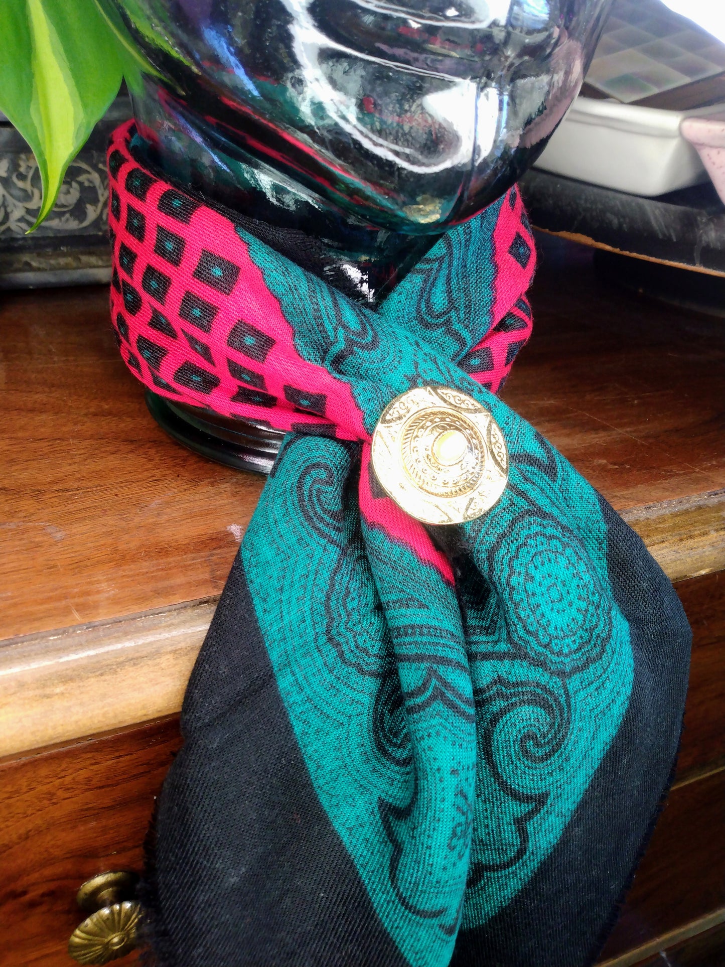 Vintage Glenex scarf with paisley design