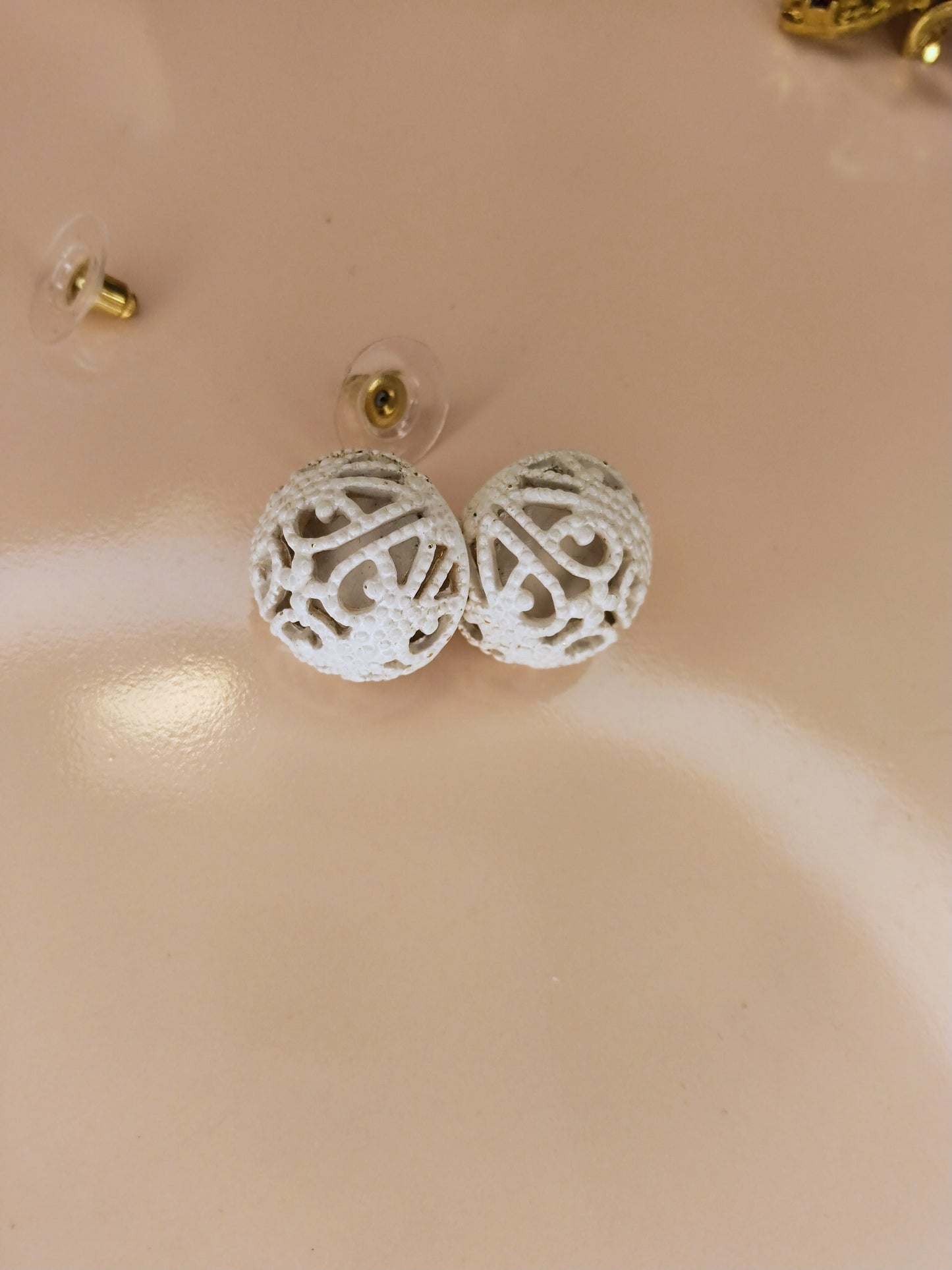 Vintage white filigree stud earrings