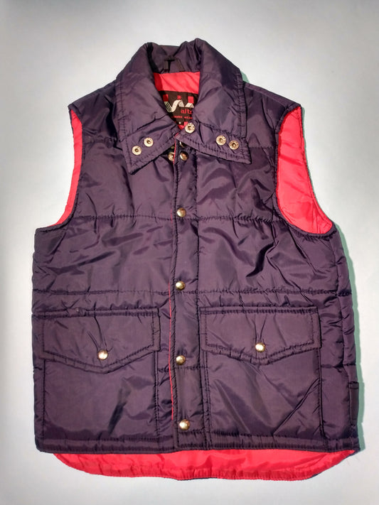 1970s navy puffer vest with red lining