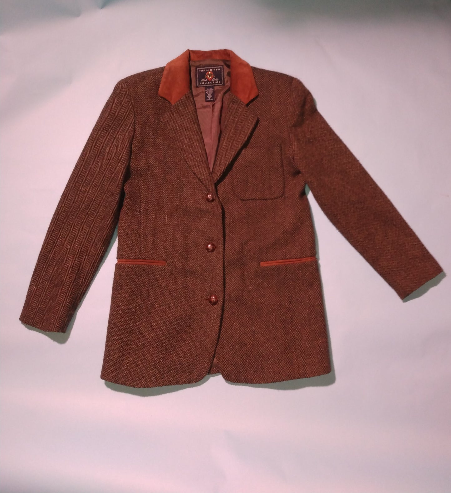 Vintage brown tweed blazer suede collar and pocket details.