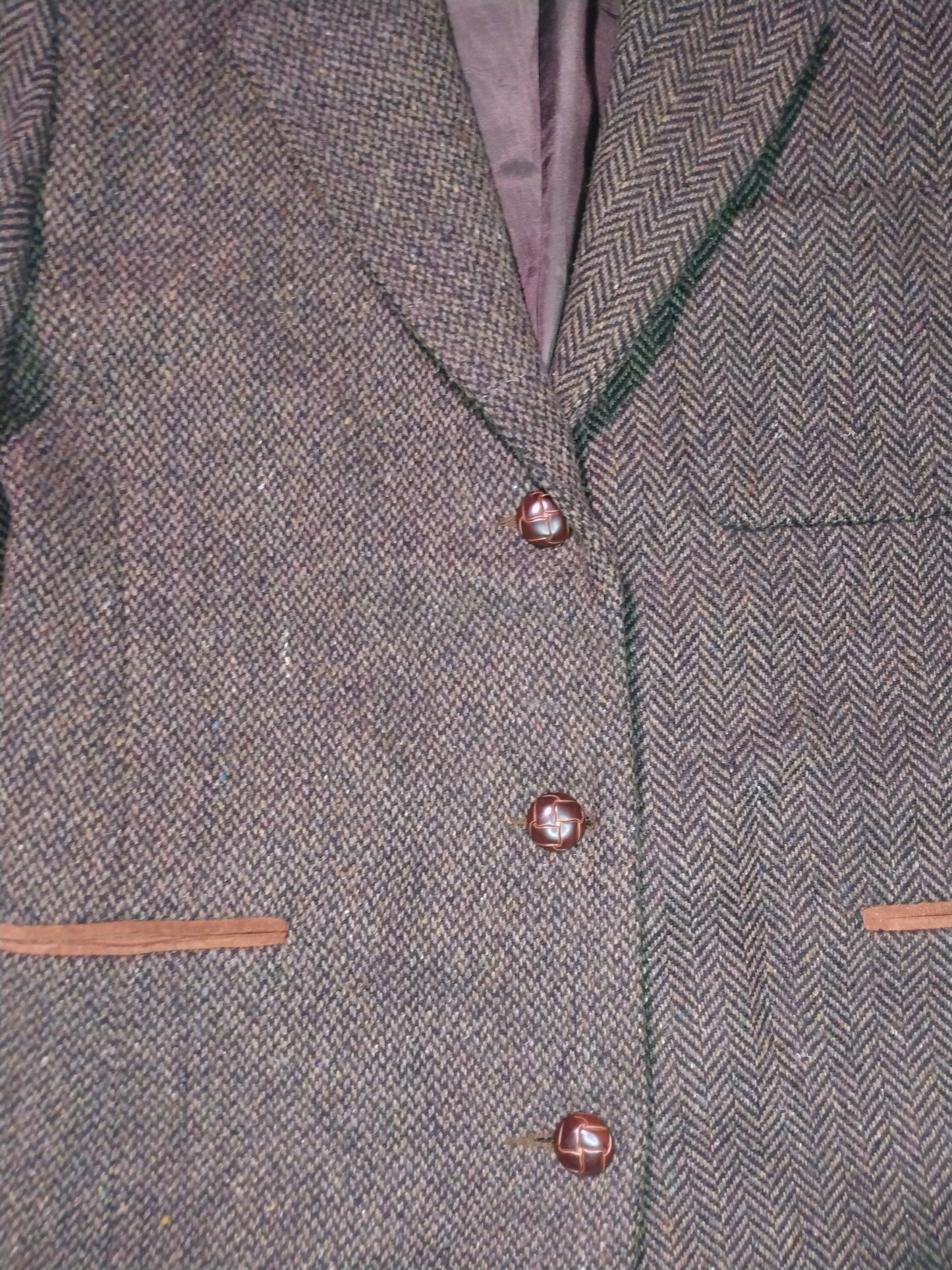 Vintage brown tweed blazer suede collar and pocket details.