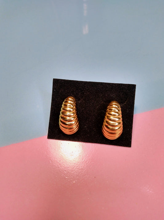 Vintage Monet gold tone shell stud earrings