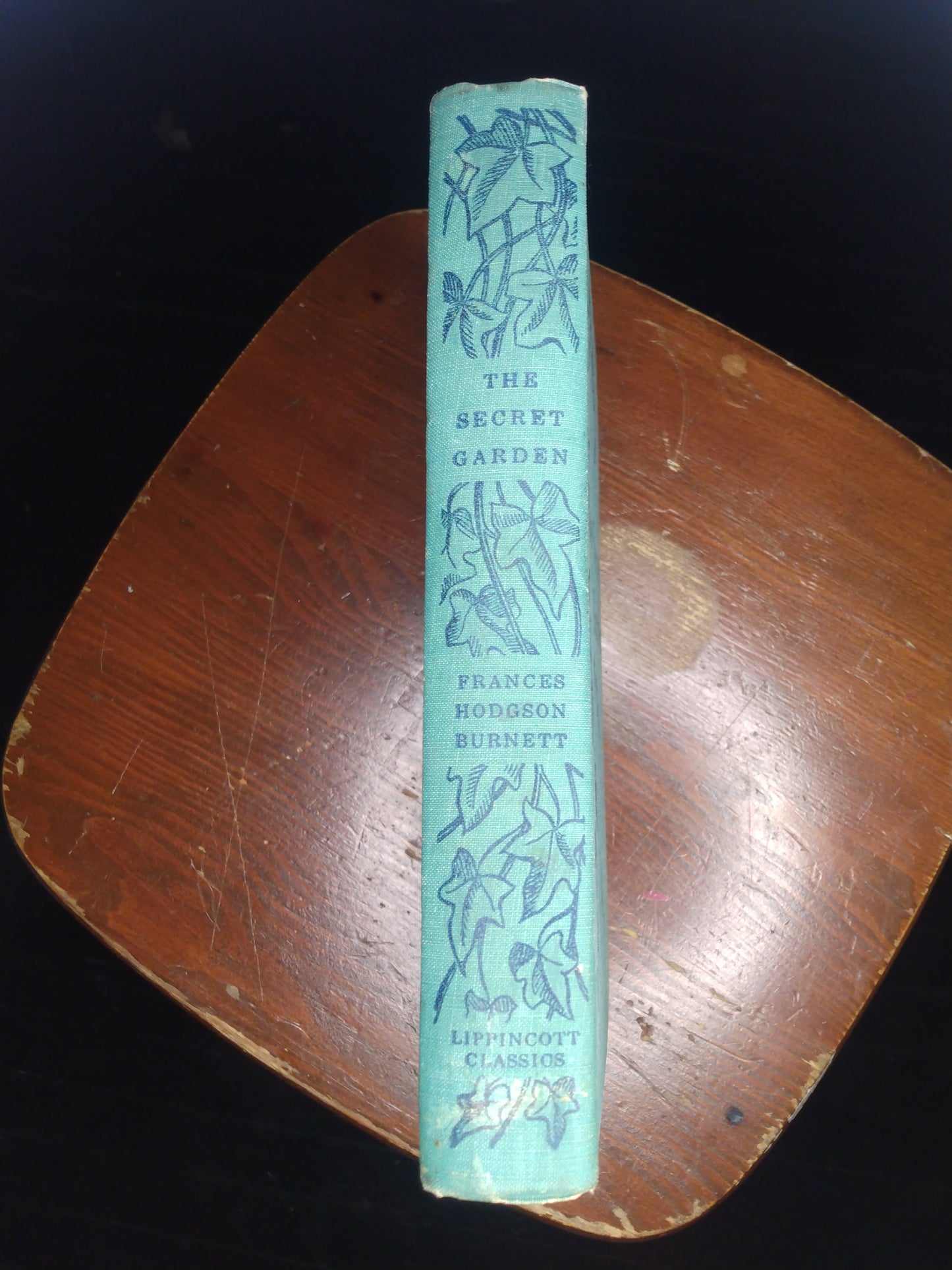 Illustrated copy of The secret garden 1949