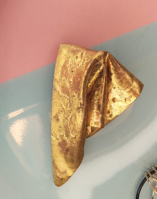 Vintage folded copper brooch with gold tone