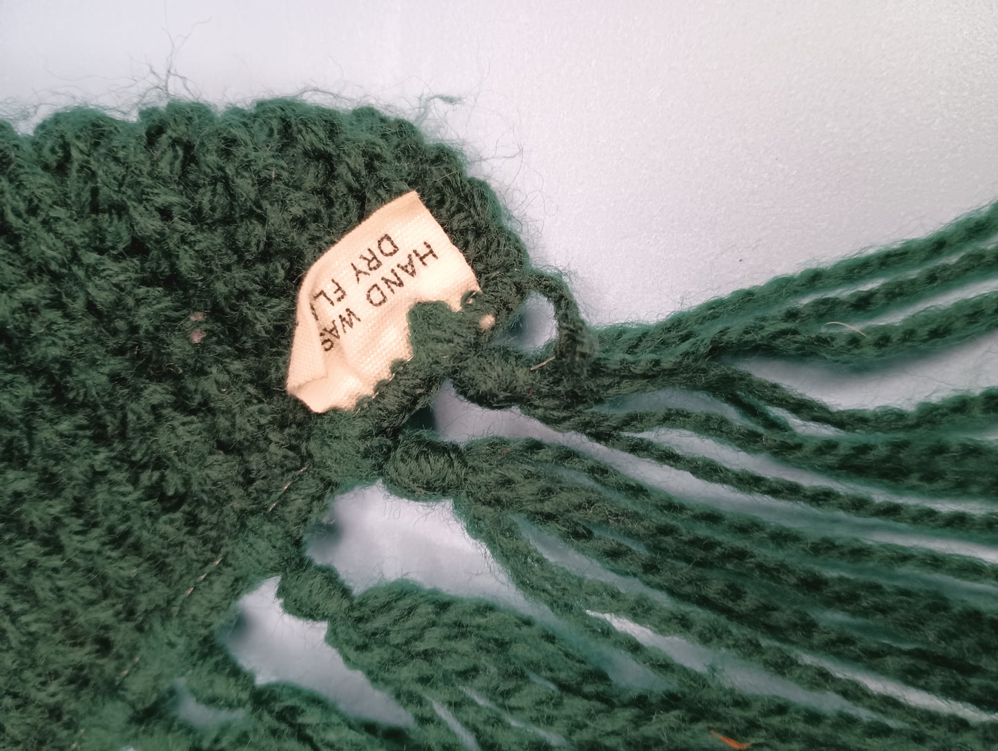 Vintage green knit scarf